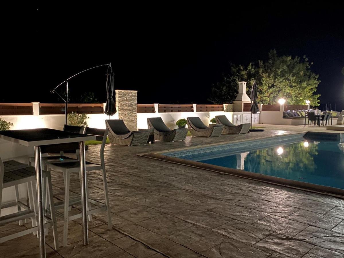 The Belvedere Villa Latchi Dış mekan fotoğraf